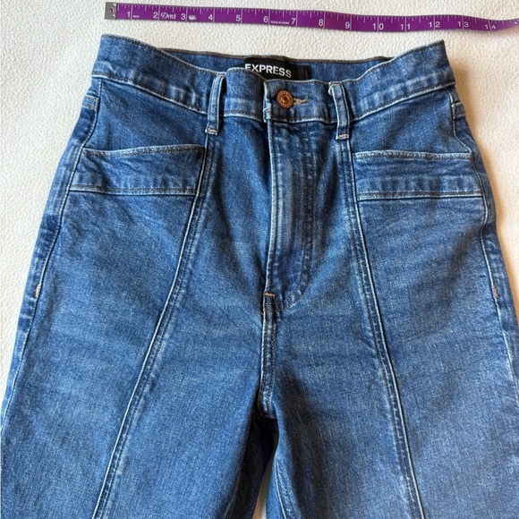 Express Classic Blue Jeans - Picture 1 of 8